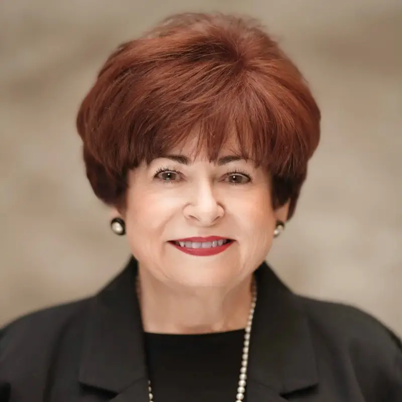 Maxine Clark Headshot